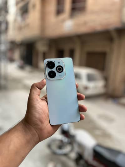 Infinix Smart 8 Pro