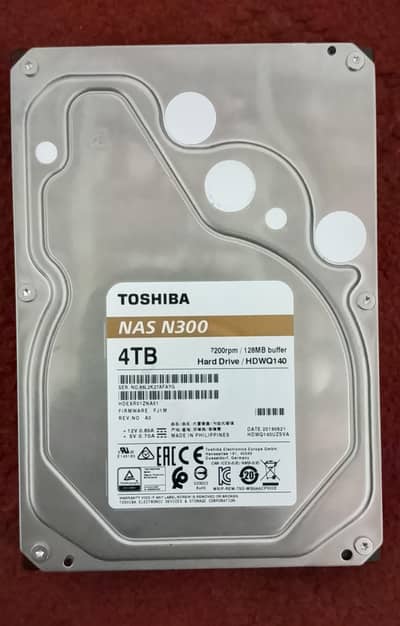 4TB Hard Drive Toshiba Health 100% performance 100% Condition 10/10
