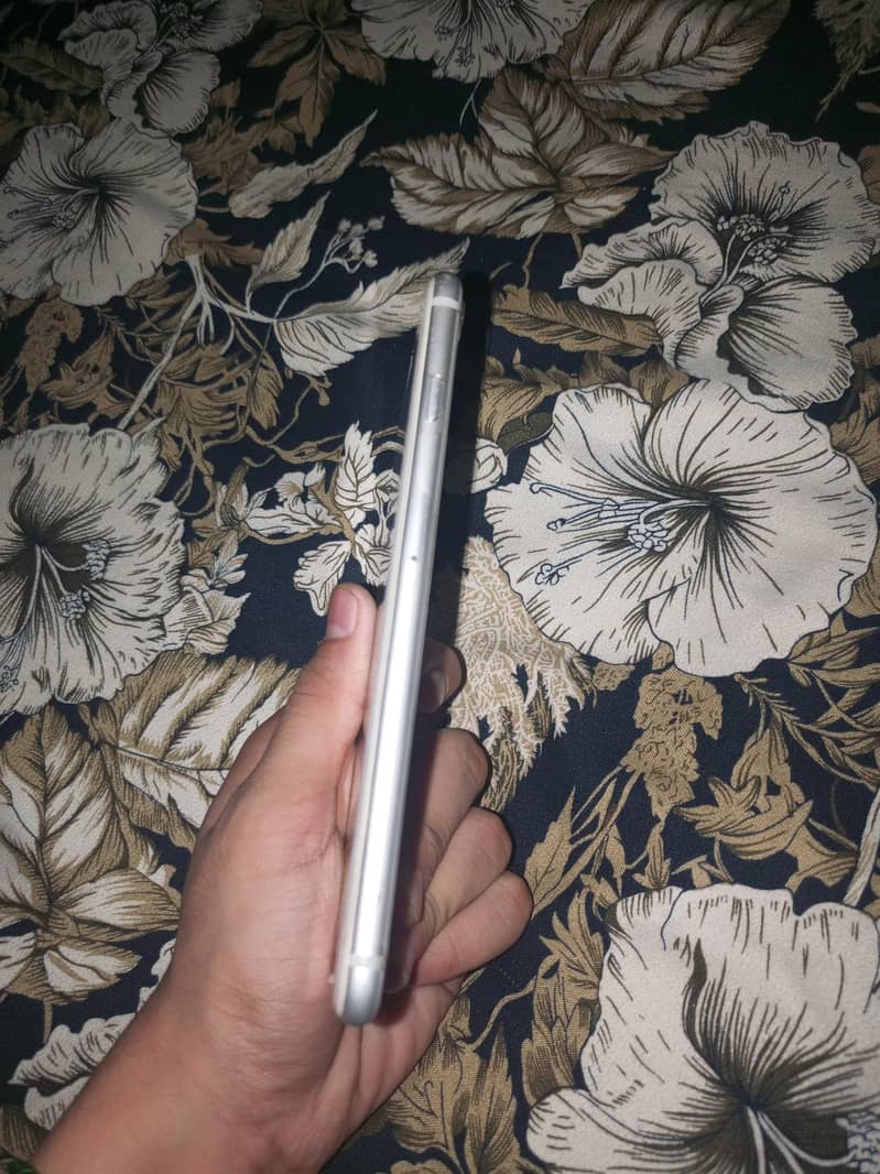 iphone 8 plus 4