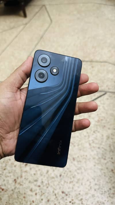 Infinix Hot 30 8GB / 128GB