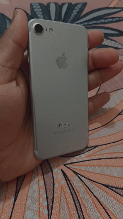 Apple iPhone 7