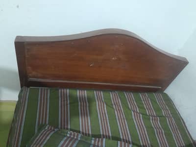 SINGLE BAD WITH METRES FOR SALE
