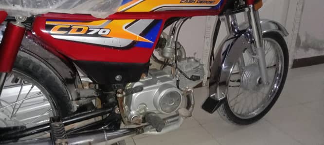 Honda CD70 2025