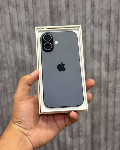 Apple iPhone 16