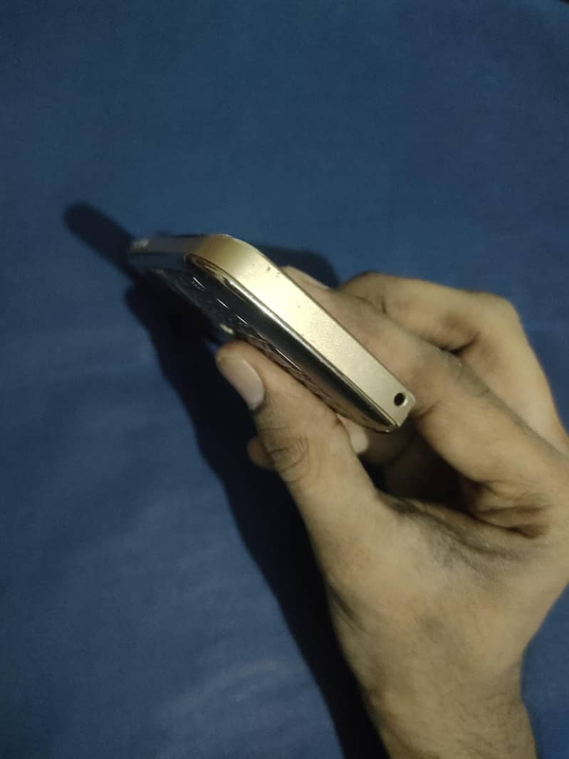 Nokia E72 4