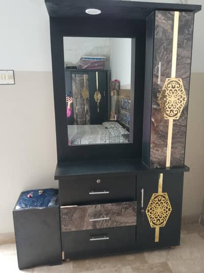 Bedroom set