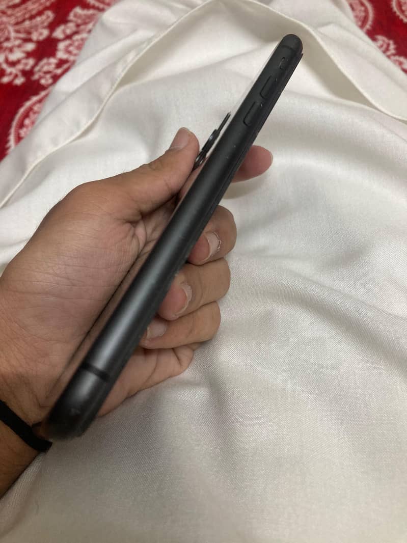 Apple iPhone 11 2