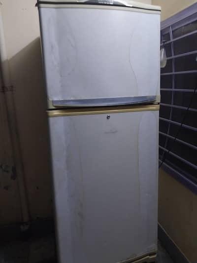 Refrigerator large size with stablizer