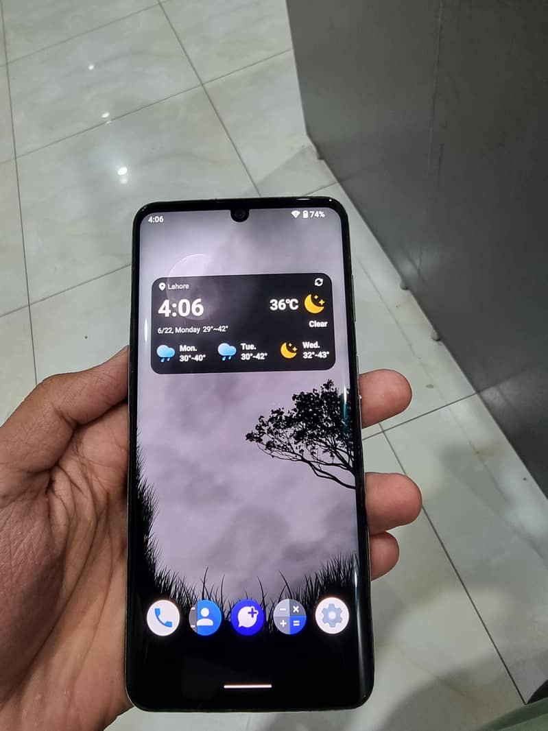 Sharp Aquos Zero 2 0