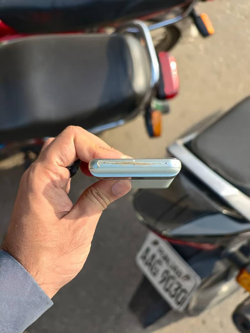 Google Pixel 8 2