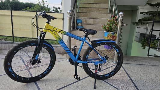 ​NXT M-22 Mountain Bike: Like New / Barely Used (24-Speed)