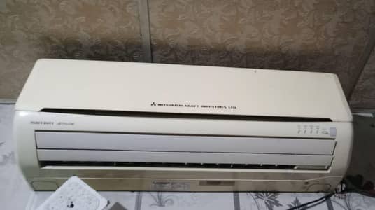 1 ton ac in fully working condition