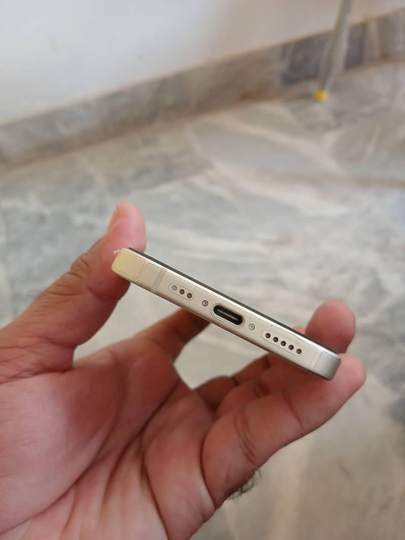 Apple iPhone 15 1