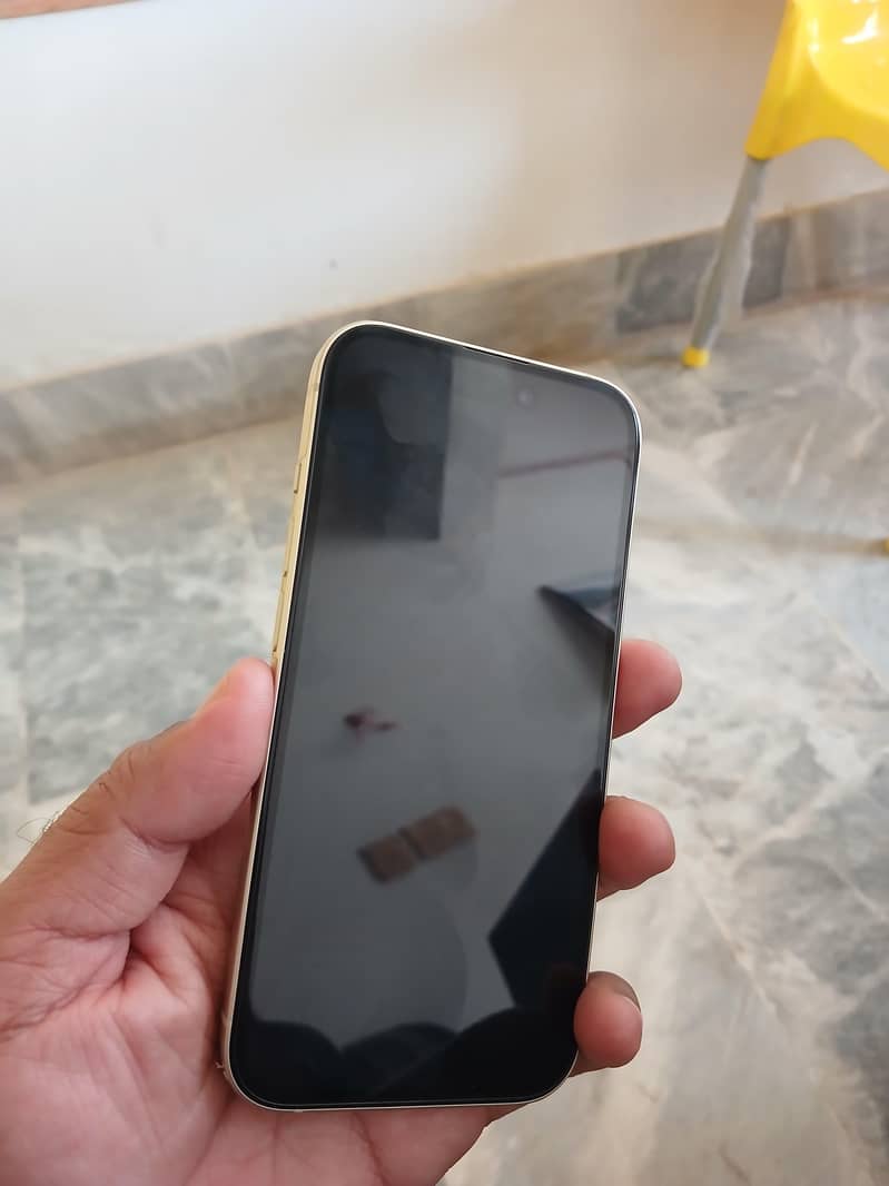 Apple iPhone 15 2