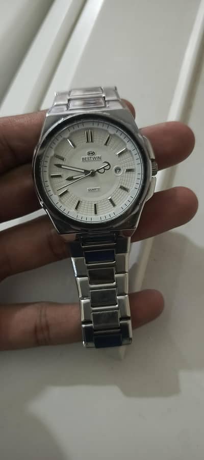 Best win watch price 2500