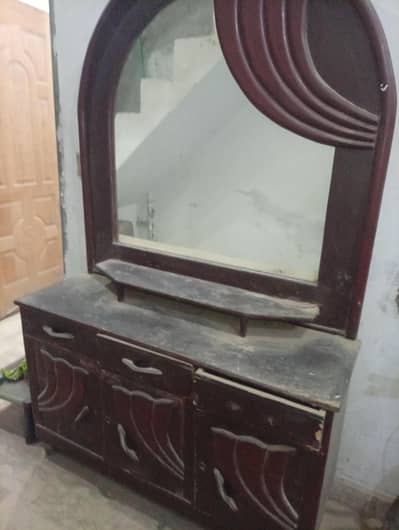Wooden Dressing Table with Mirror for Sale