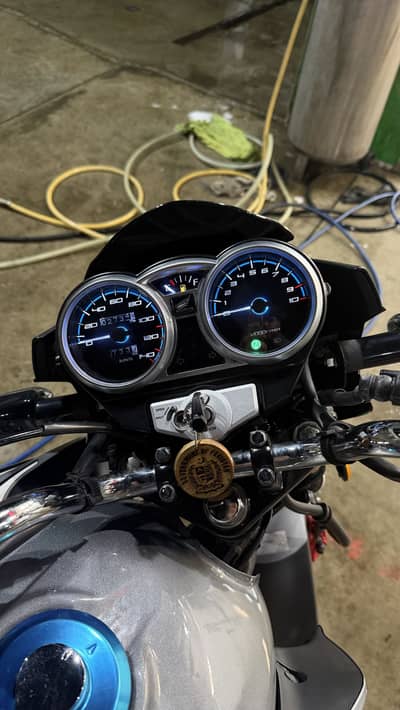Honda Cb 150F 2026/25 Limited Edition Orange Color