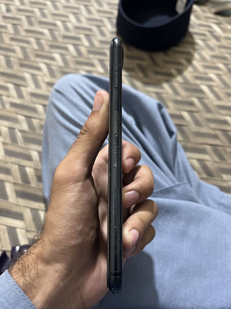 Apple iPhone 7 Plus 1