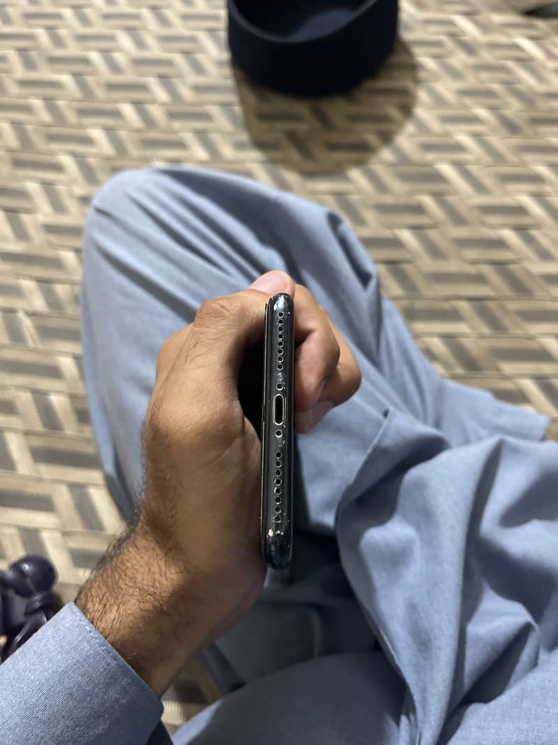 Apple iPhone 7 Plus 5