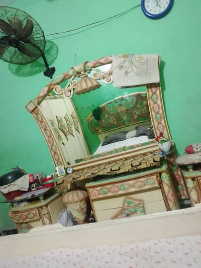 complete furniture set. . thora sa repairing ka kam hai demand munasib h