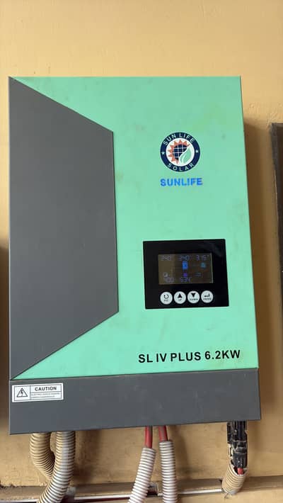 6.2kw hybrid inverter. Net metering available. 100% working. With blx