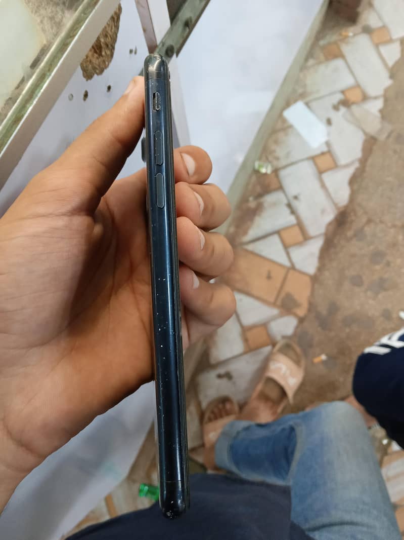 Apple iPhone 7 1