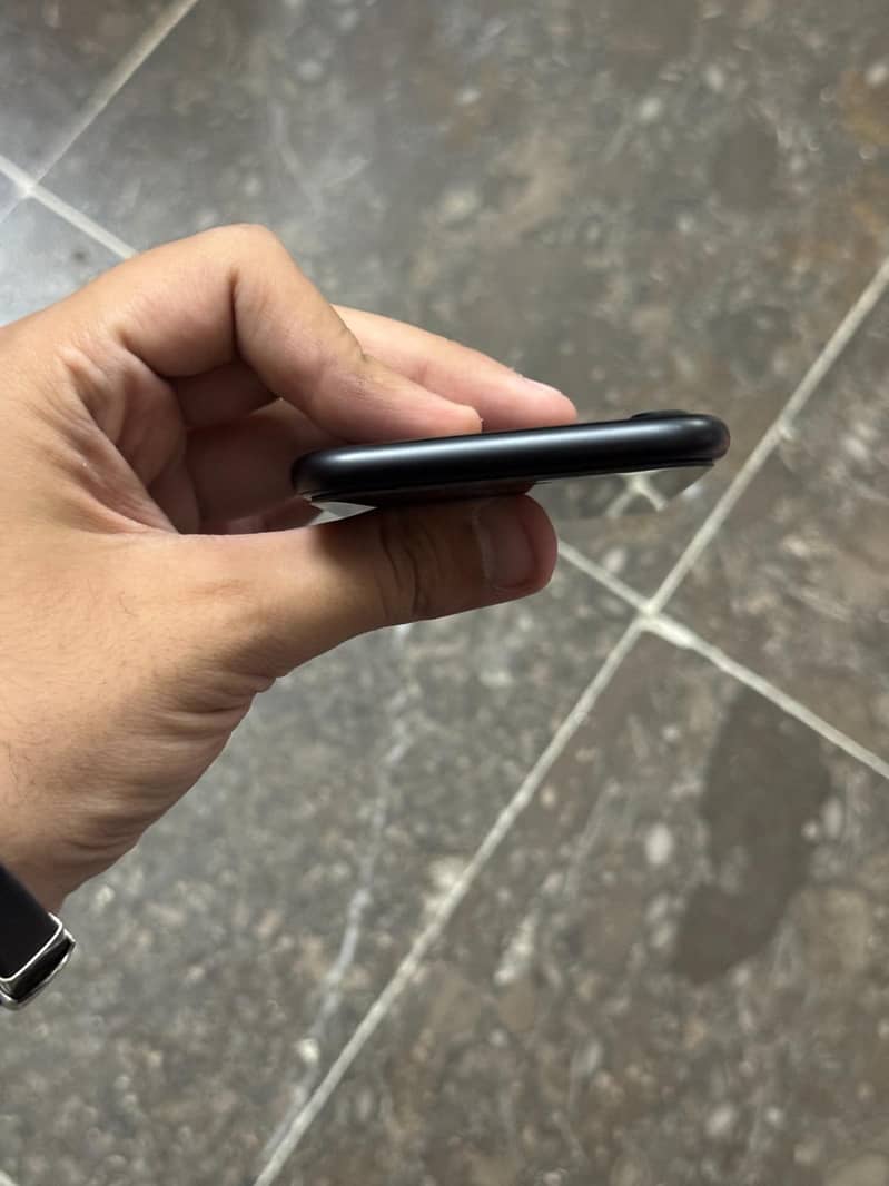 Apple iPhone 7 4