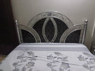 king size bed like brand new condation with two side tables