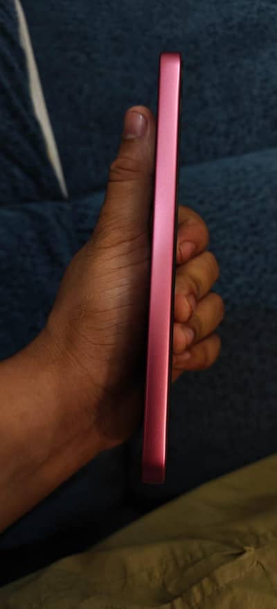 oppo a6 pro complete boxcondition aapke samne Hy all ok hy