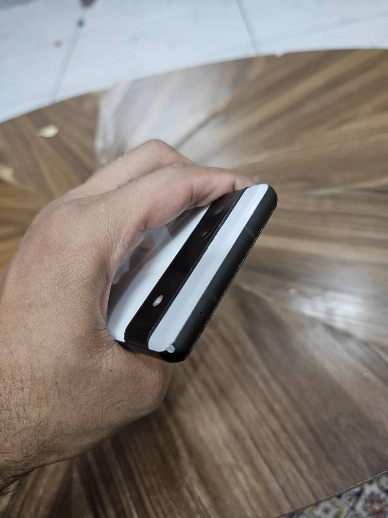 Google Pixel 6a 4