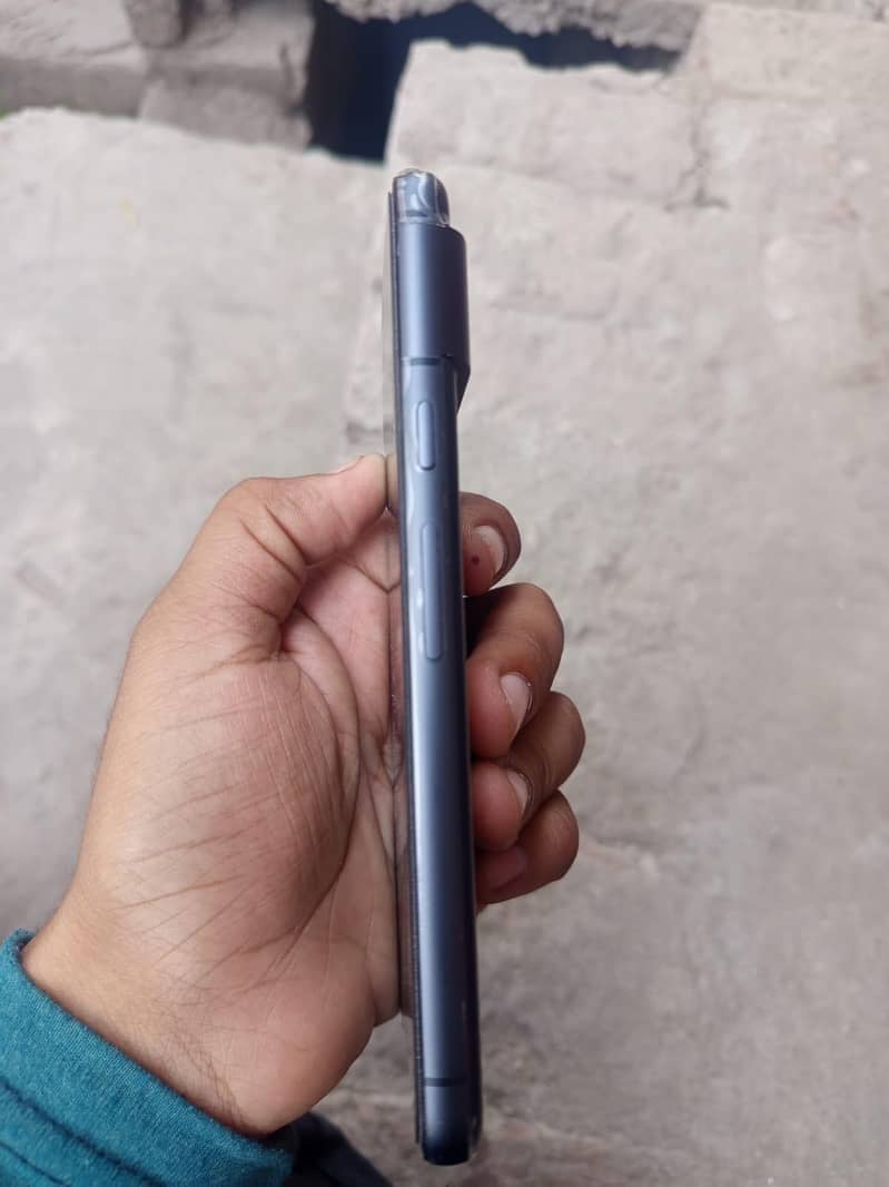 Google Pixel 8 5