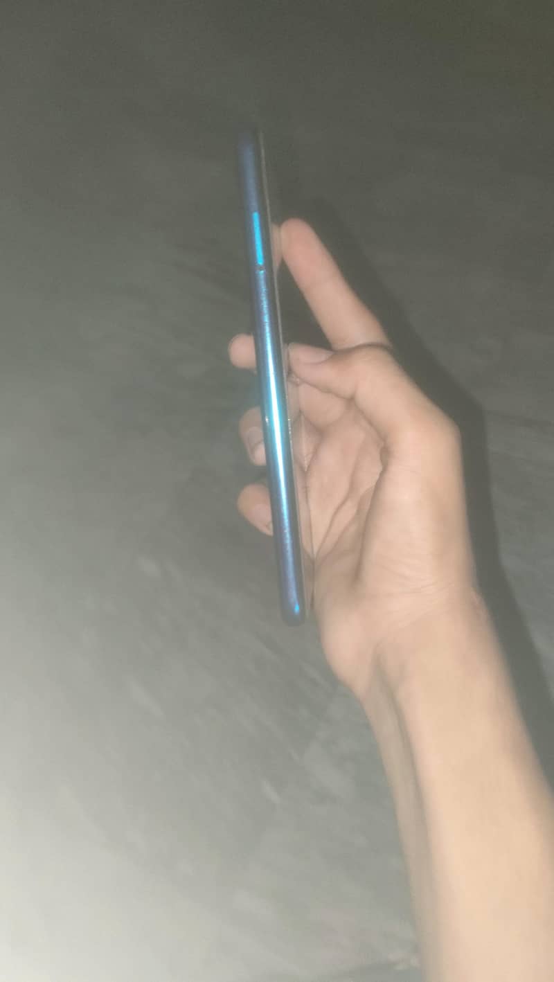 Xiaomi Redmi Note 9S 4