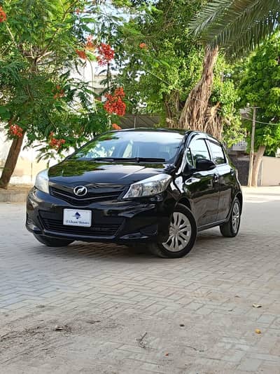 Toyota vitz 2011