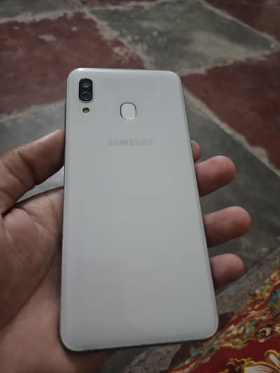 Samsung  A30