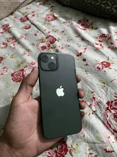 Apple iPhone 13