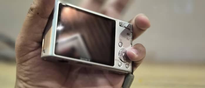 sony cyber shot 14.1 Mega pixel.