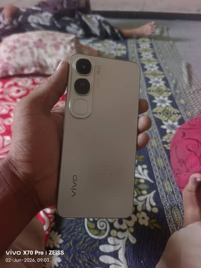 Vivo Y200