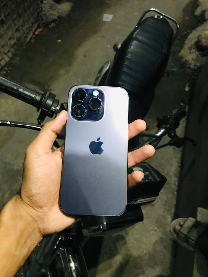 iPhone 14 pro 1