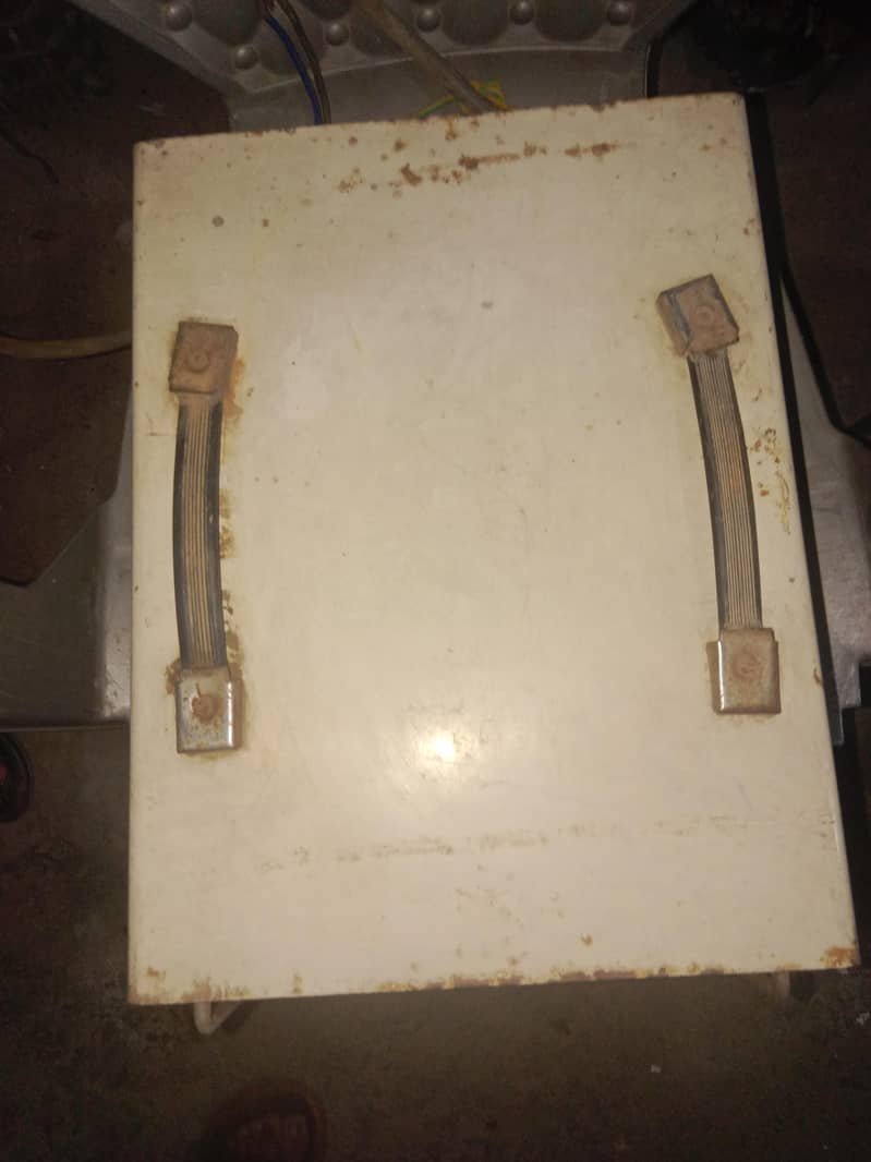 Universal Voltage Stablizer 1