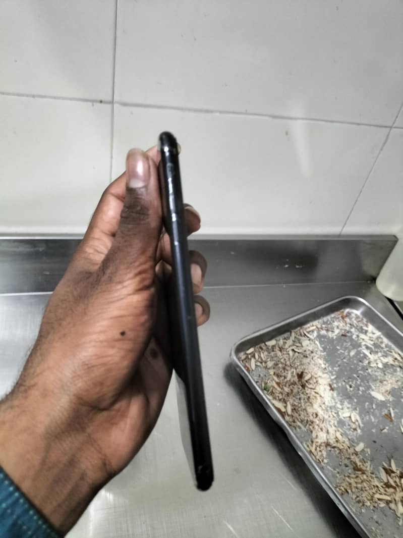Apple iPhone 7 Plus 3