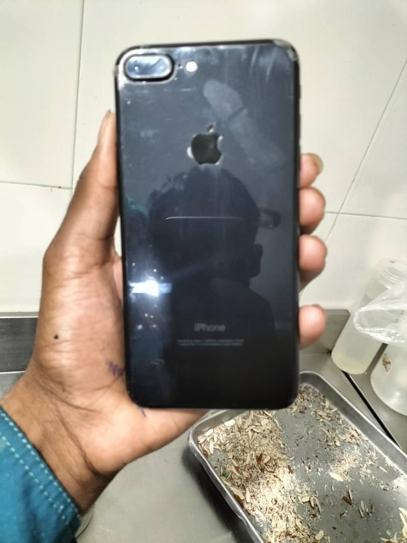 Apple iPhone 7 Plus 5