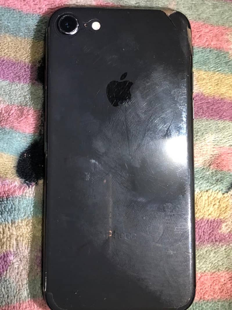 Apple iPhone 8 1