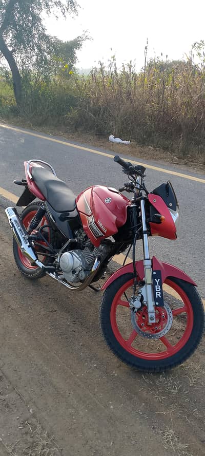 Yamaha ybr 2015 model
