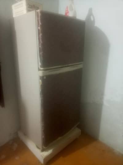 double door fridge full size Dawlance company