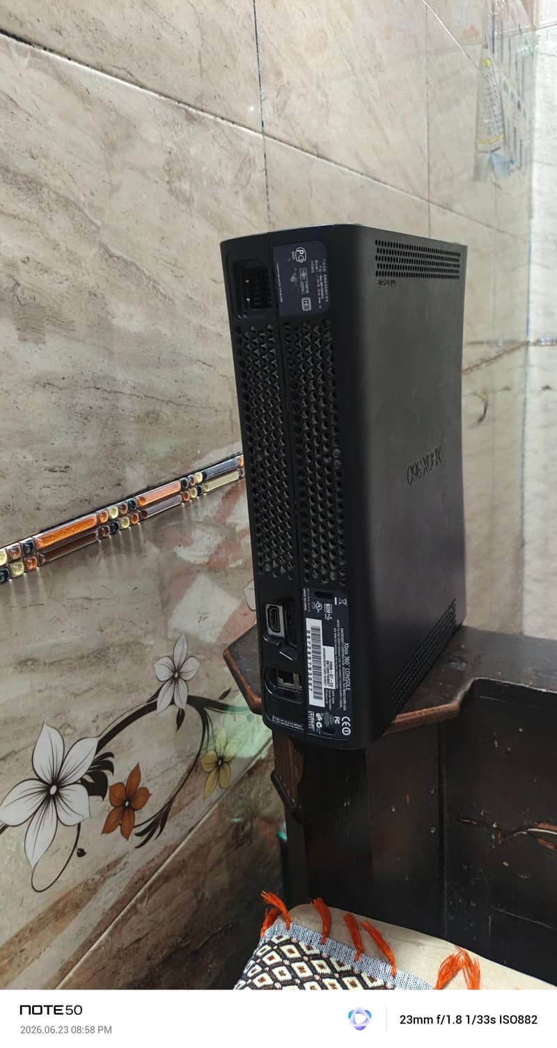 Xbox 360 console 0