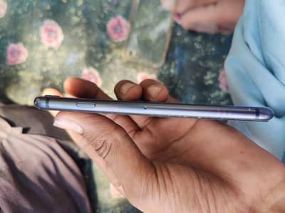 Apple iPhone 8