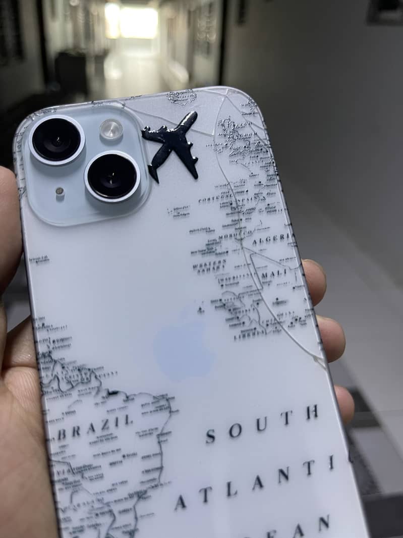 iPhone 15 2