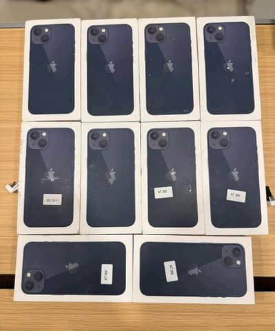 Apple iPhone 13