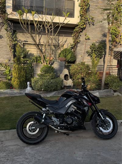 Kawasaki Z1000 2025