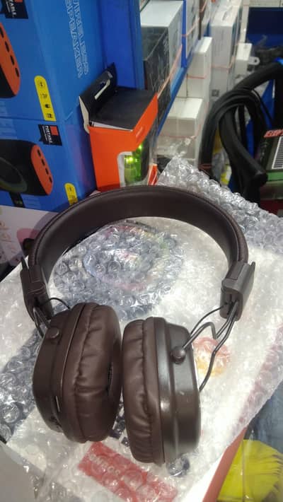 Headphone company STEREO
